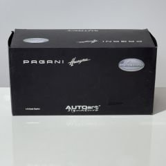 1:18 Pagani Huayra Red Met Black 2012 Diecast 78268 - Autoart