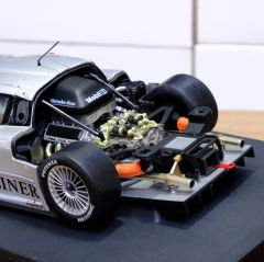 1:18 Mercedes-Benz CLK GTR FIA GT 1998 Champion - Autoart