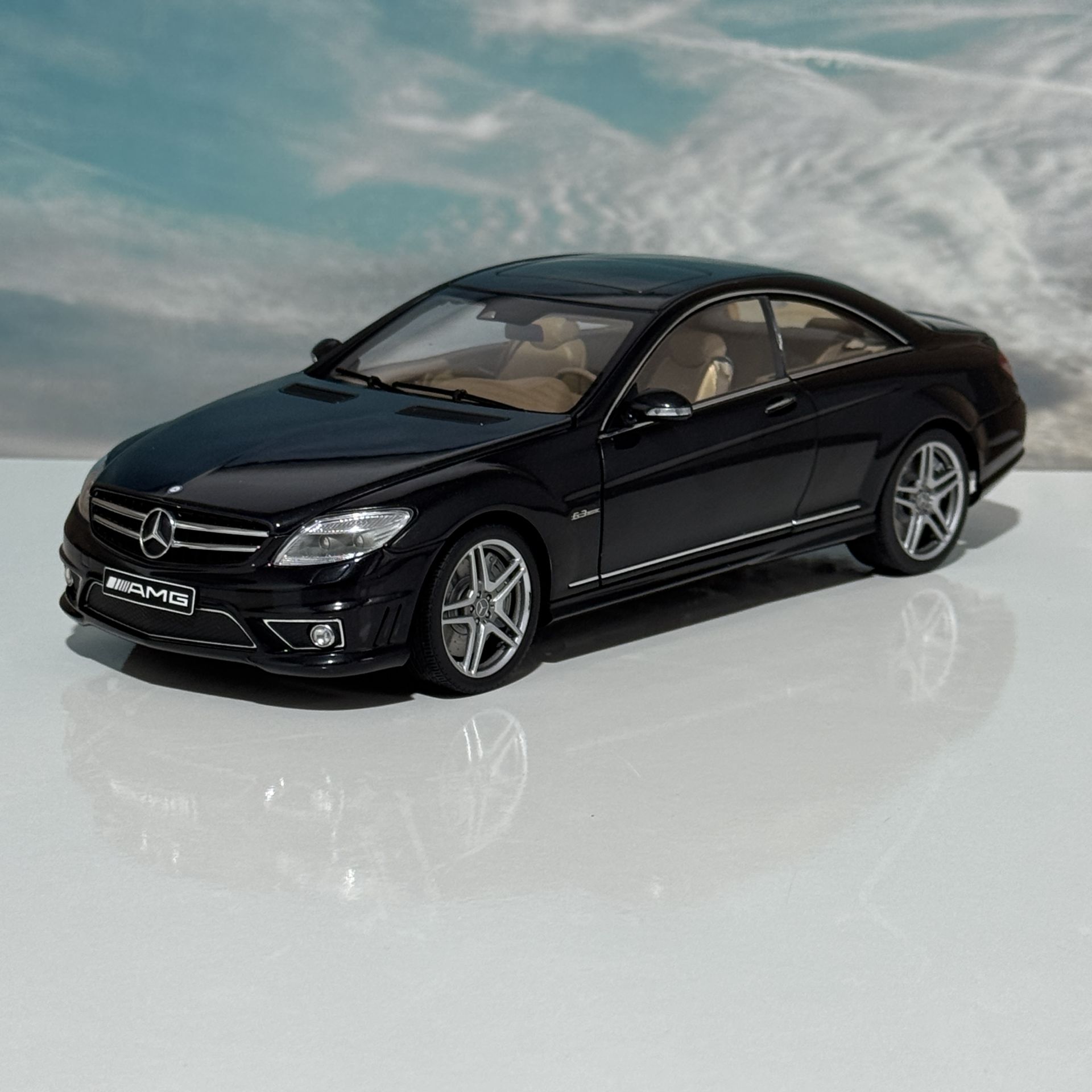 1:18 Mercedes-Benz CL63 AMG 2010 Black - Autoart