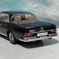 1:18 Mercedes-Benz 280 SE Automatic Coupe Black - Autoart