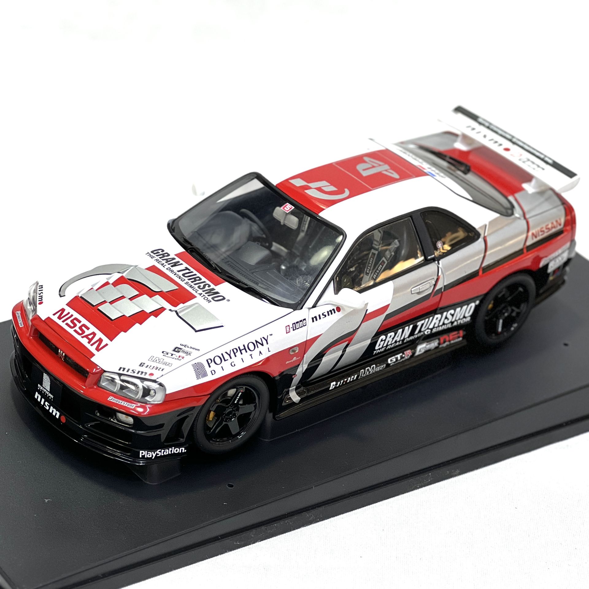 1:18 Nissan Skyline GT-R R34 Gran Turismo 2002 - Autoart