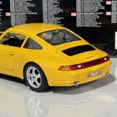 1:18 Porsche 911 Carrera 993 Yellow - Burago