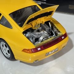 1:18 Porsche 911 Carrera 993 Yellow - Burago