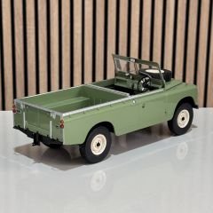 1:18 Land Rover 109 Pick Up Serie II Green - MCG