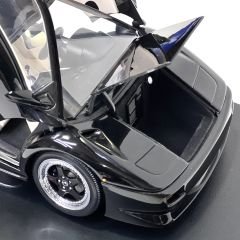 1:18 Lamborghini Diablo SV Coupe 1995 Black - Autoart