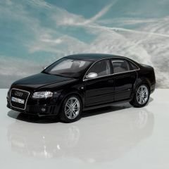 1:18 AUDI RS4 Phantomschwarz 2005 - Minichamps Dealer Edition