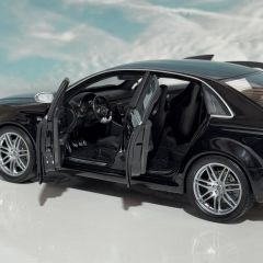 1:18 AUDI RS4 Phantomschwarz 2005 - Minichamps Dealer Edition