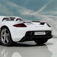 1:18 Porsche Carrera GT White 2003 78045 - Autoart