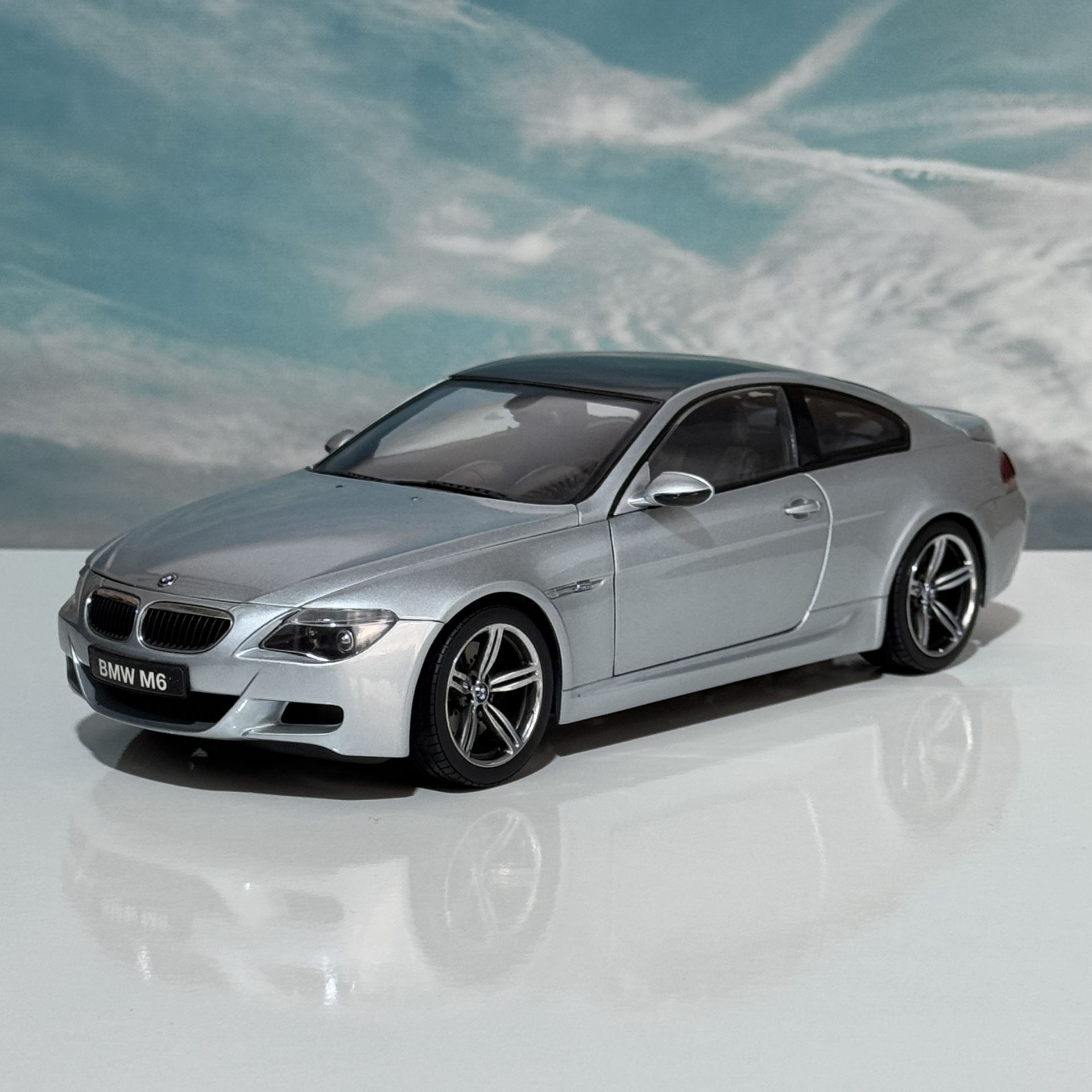 1:18 BMW M6 E63 Coupe Silver - Kyosho