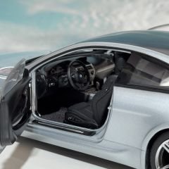 1:18 BMW M6 E63 Coupe Silver - Kyosho