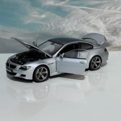 1:18 BMW M6 E63 Coupe Silver - Kyosho