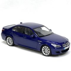1:18 BMW M5 E60 Interlagos Blue 2005 - Kyosho