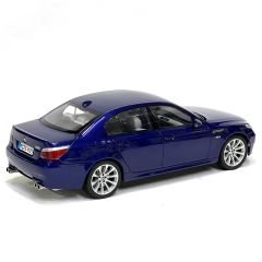 1:18 BMW M5 E60 Interlagos Blue 2005 - Kyosho