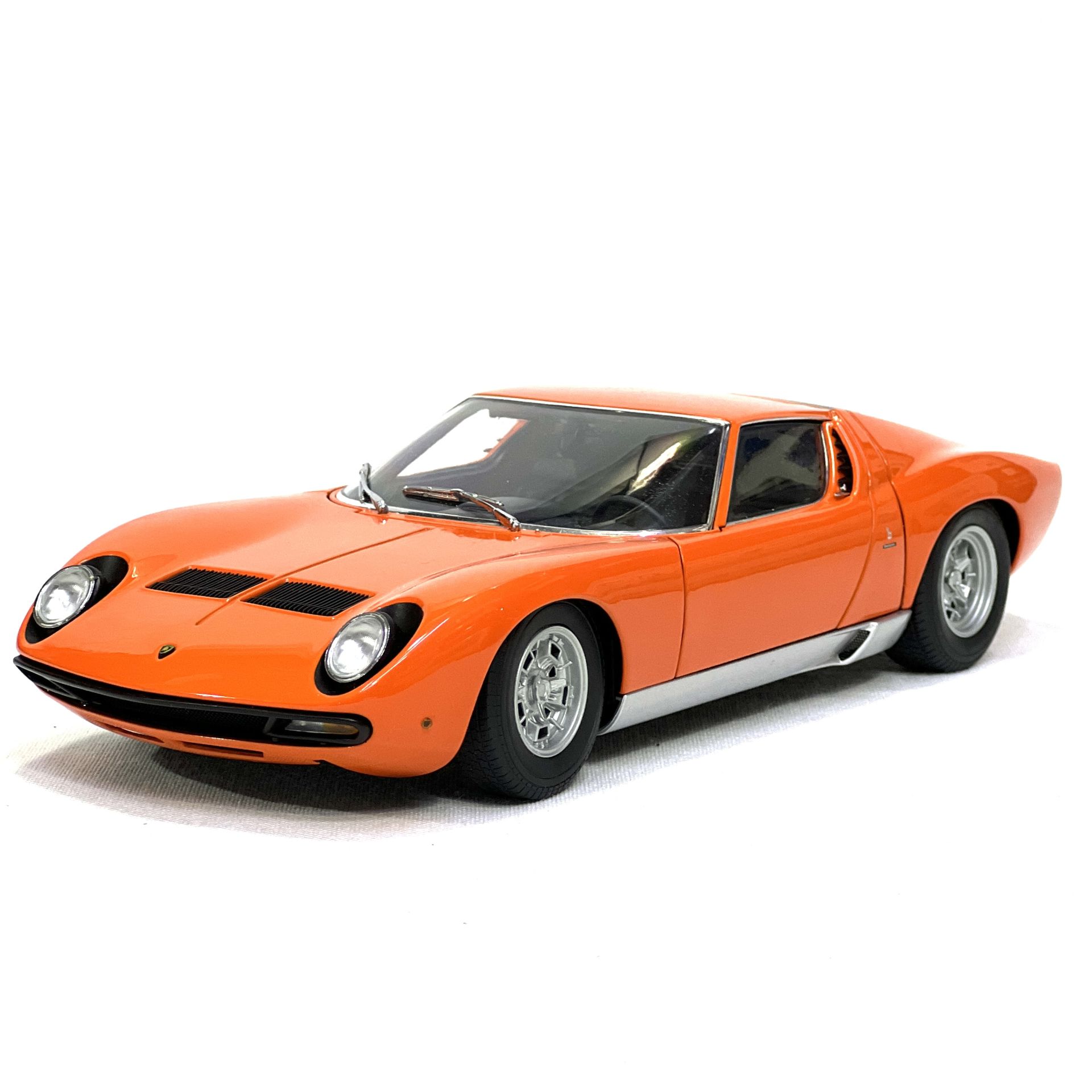 1:18 Lamborghini Miura SV 1971 Silver Wheels - Autoart