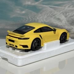 1:18 Porsche 911 992 Turbo S Sport Design Yellow 2021 - Minichamps