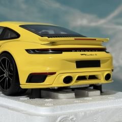 1:18 Porsche 911 992 Turbo S Sport Design Yellow 2021 - Minichamps