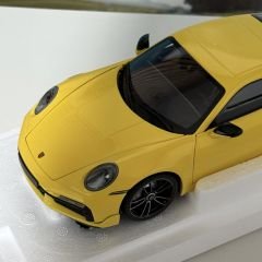 1:18 Porsche 911 992 Turbo S Sport Design Yellow 2021 - Minichamps