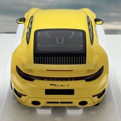 1:18 Porsche 911 992 Turbo S Sport Design Yellow 2021 - Minichamps