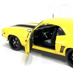 1:18 Chevrolet Camaro Street Fighter 1969 Yellow Jacket - ACME