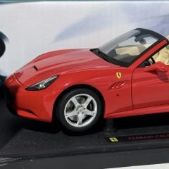 1:18 Ferrari New California Spider 2009 Red - Hot Wheels Elite