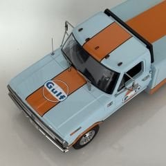 1:18 Ford F-350 Ramp Truck Gulf Racing Team - ACME