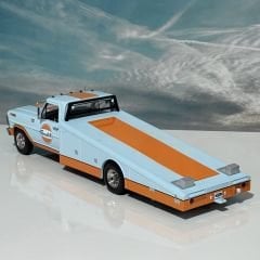 1:18 Ford F-350 Ramp Truck Gulf Racing Team - ACME