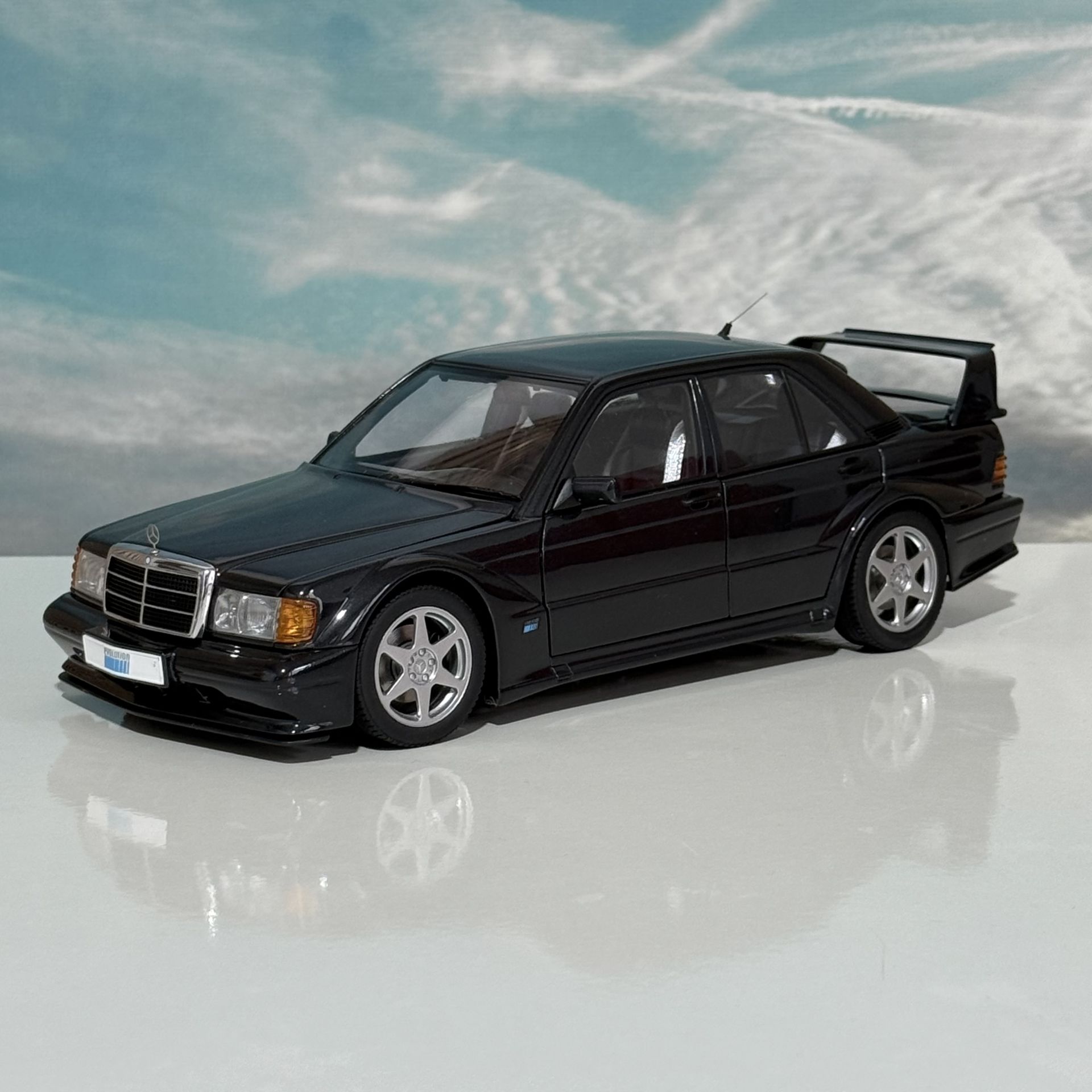 1:18 Mercedes-Benz 190E 2.5-16V Evo2 Metallic Black W201 - Autoart