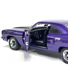 1:18 Plymouth Road Runner Graveyard Carz 1970 - GMP