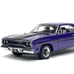 1:18 Plymouth Road Runner Graveyard Carz 1970 - GMP