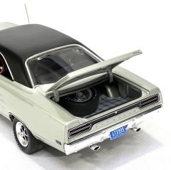 1:18 Plymouth GTX Coupe 1970 Silver Black - GMP