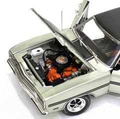 1:18 Plymouth GTX Coupe 1970 Silver Black - GMP