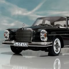 1:18 Mercedes-Benz 280 SE Green Metallic 1968 - Norev