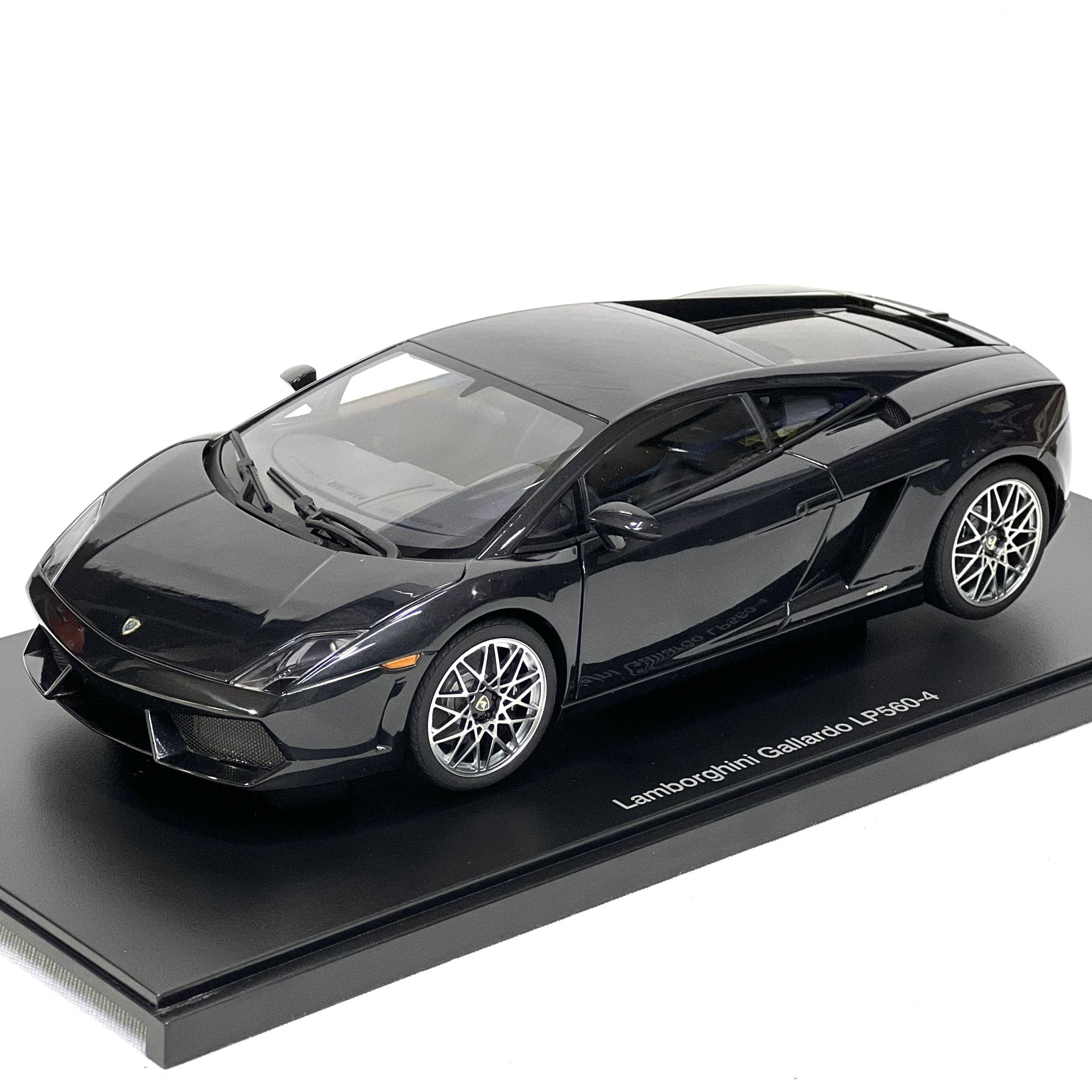1:18 Lamborghini Gallardo LP560-4 Black 2009 - Autoart