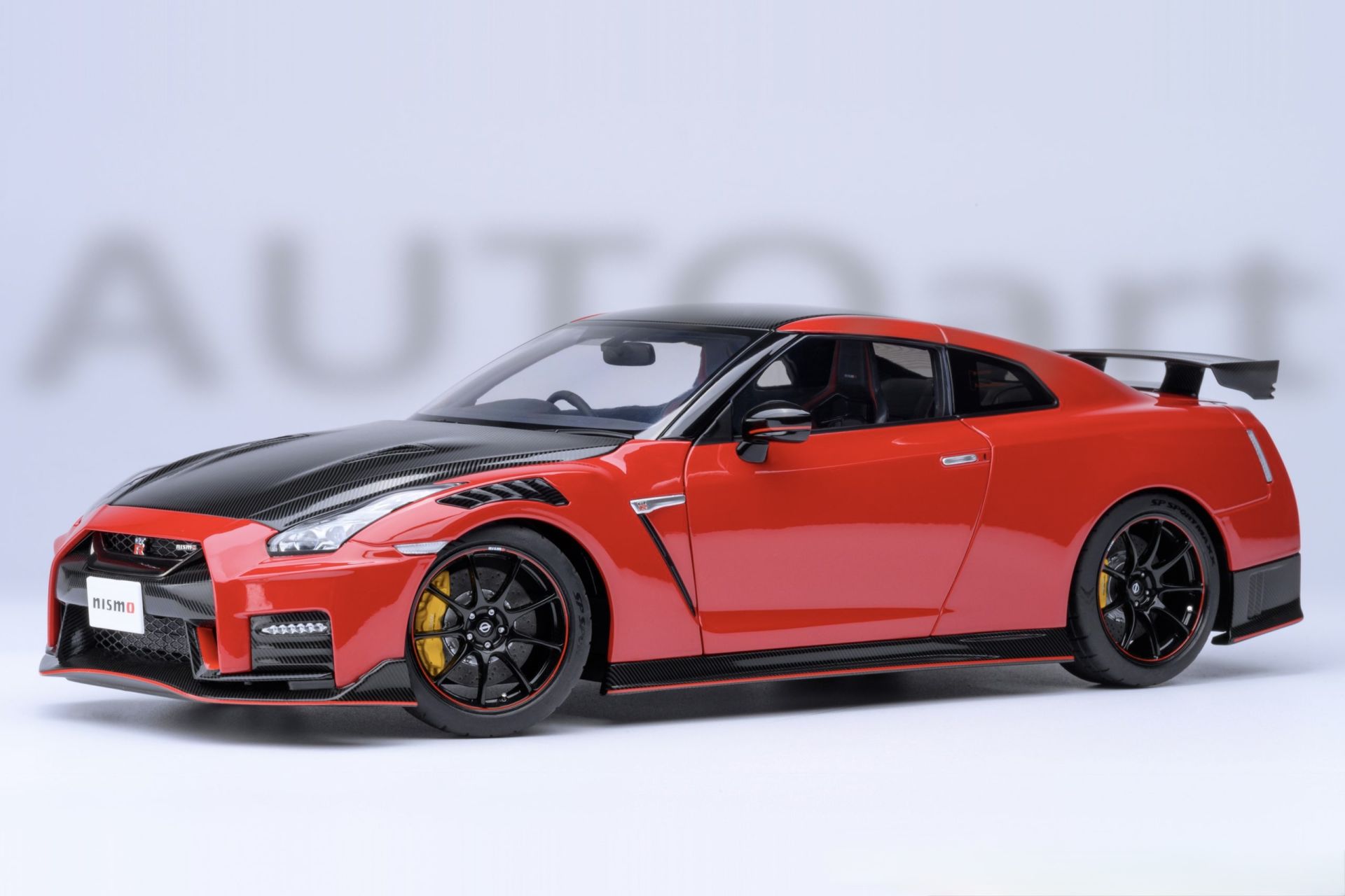1:18 Nissan GT-R R35 Nismo Special Edition 77502 Red - Autoart