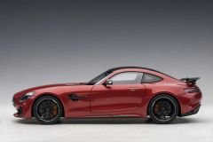 1:18 Mercedes-AMG GT R Cardinal Red 76331 - Autoart
