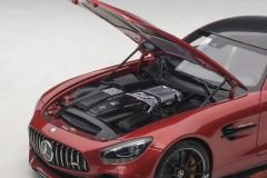 1:18 Mercedes-AMG GT R Cardinal Red 76331 - Autoart