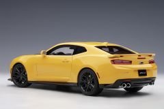 1:18 Chevrolet Camaro ZL1 2017 Bright Yellow 71205 - Autoart