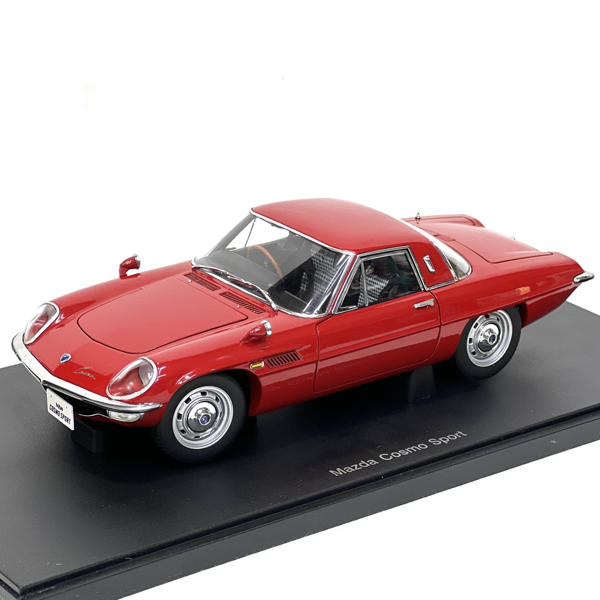 1:18 Mazda Cosmo Sport 1968 Red - Autoart