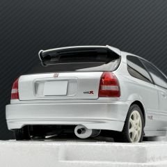 1:18 Honda Civic Type R EK9 Vogue Silver Metallic - Motorhelix