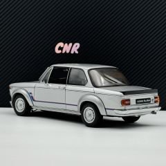 1:18 BMW 2002 Turbo Silver 1974 - Autoart