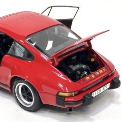1:18 Porsche 911 Carrera Coupe 1983 Red - Minichamps