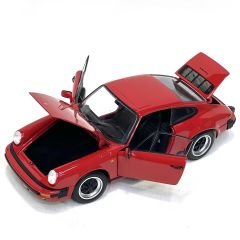 1:18 Porsche 911 Carrera Coupe 1983 Red - Minichamps