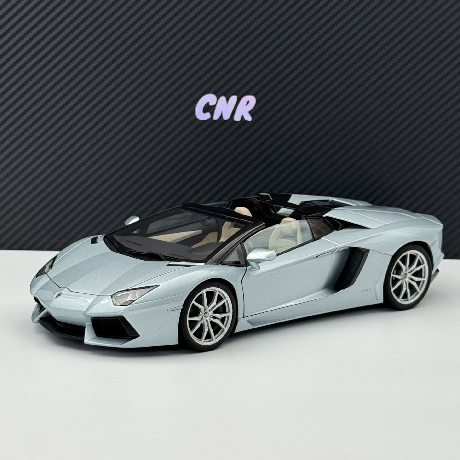 1:18 Lamborghini Aventador LP700-4 Roadster Light Blue - Autoart