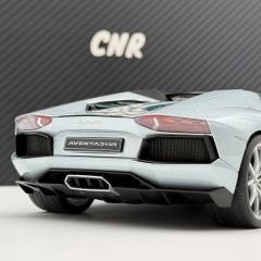 1:18 Lamborghini Aventador LP700-4 Roadster Light Blue - Autoart