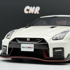 1:18 Nissan GT-R R35 Nismo Coupe 2017 White GT160 - GT Spirit