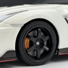 1:18 Nissan GT-R R35 Nismo Coupe 2017 White GT160 - GT Spirit