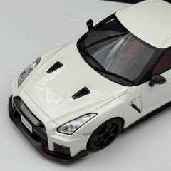 1:18 Nissan GT-R R35 Nismo Coupe 2017 White GT160 - GT Spirit