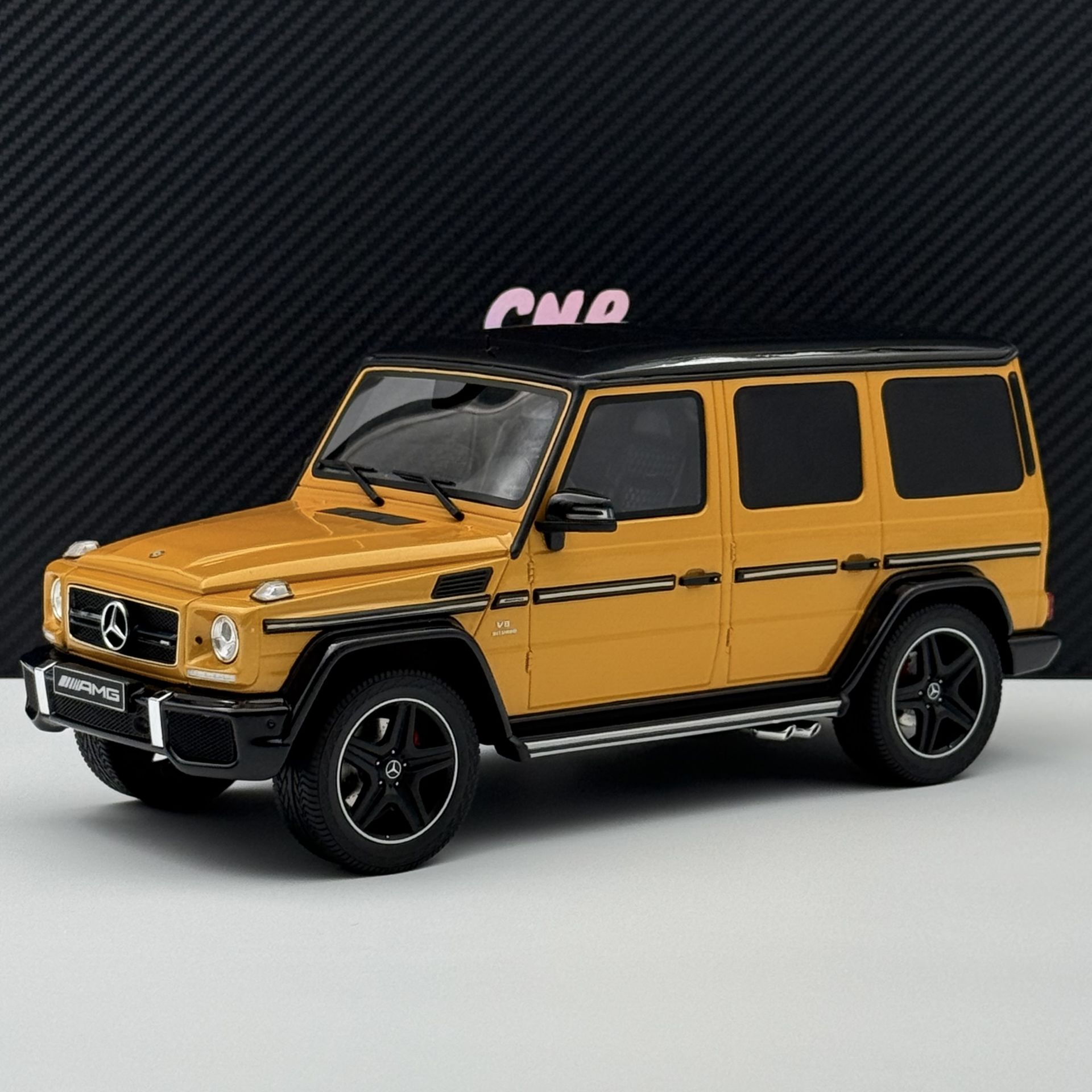 1:18 Mercedes-Benz G63 AMG W463 Crazy Color Edition - GT Spirit