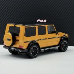 1:18 Mercedes-Benz G63 AMG W463 Crazy Color Edition - GT Spirit