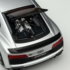 1:18 AUDI R8 Coupe V10 Silver 2021 - KengFai